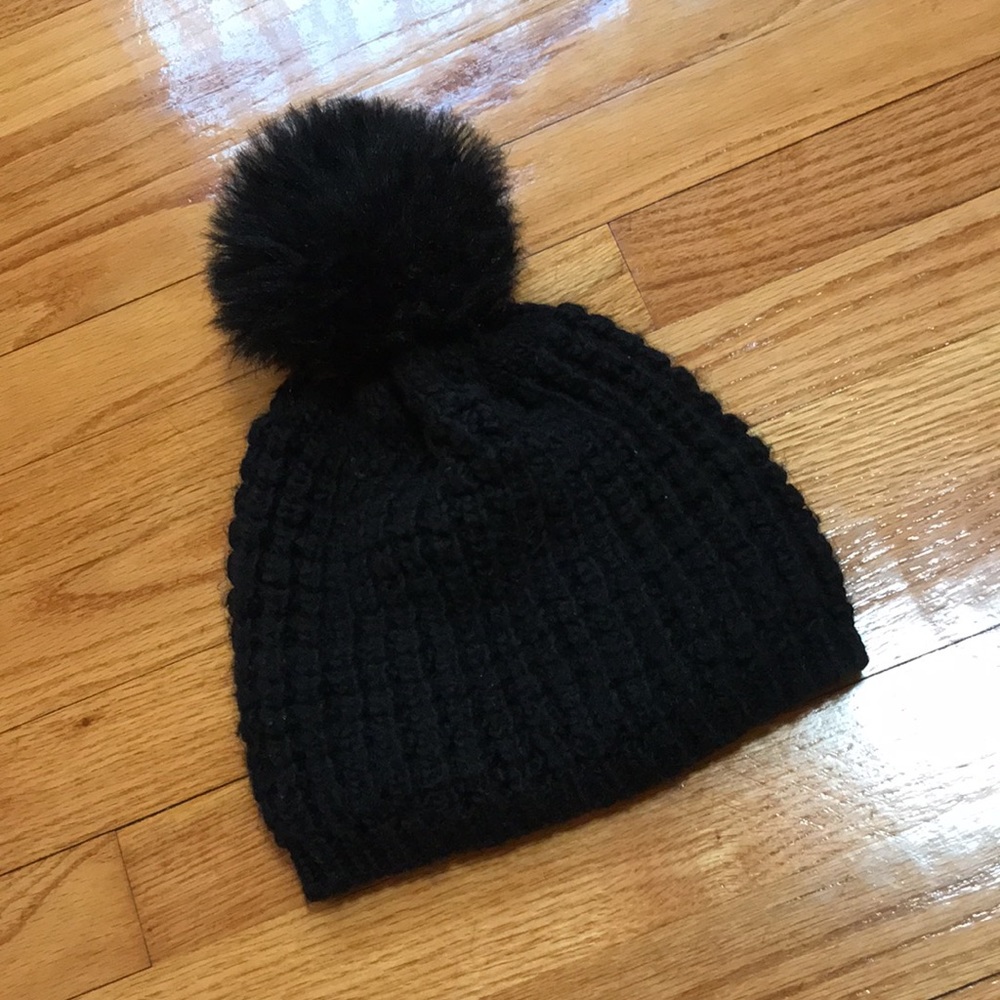 Cute Black Pom Pom Winter Hat - Picture 2 of 6